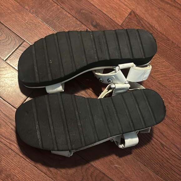 Marc Fisher White Strappy Sandals with Studded Design Size: 8 - Picture 3 of 8